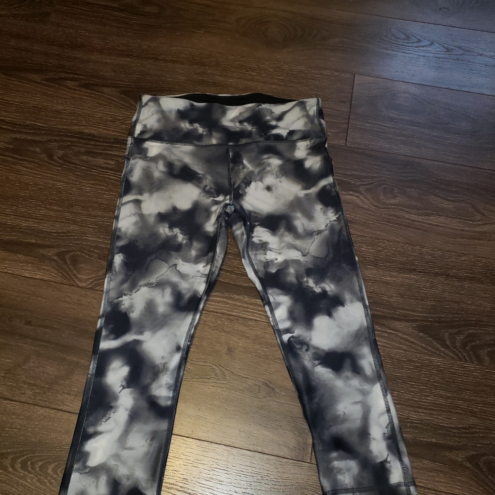 Capri leggings , Marika Sport, Large , black and gray. Active wear
